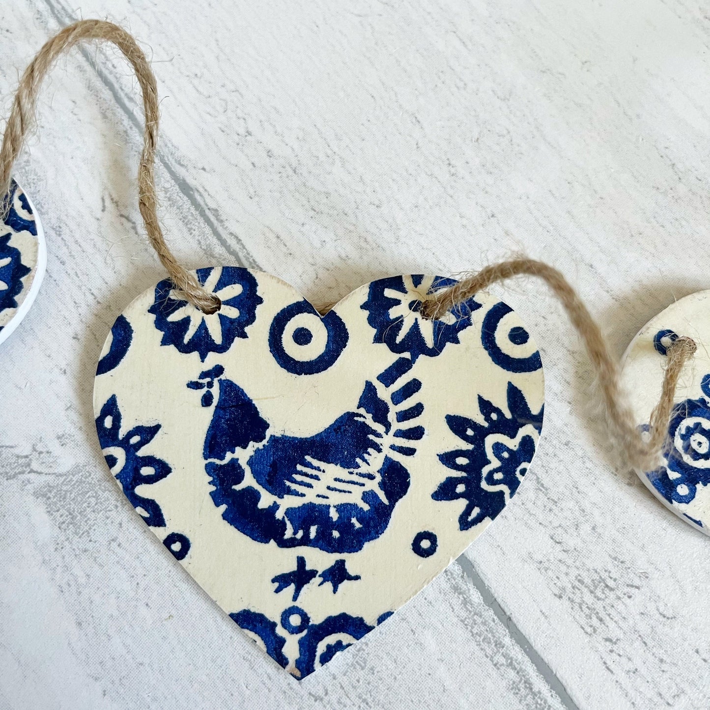 Emma Bridgewater Blue Hen Design Heart Bunting Garland
