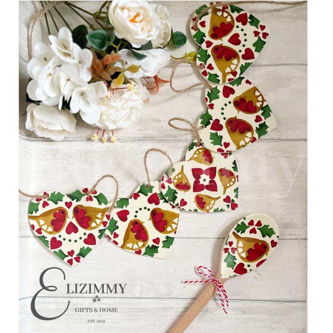 Christmas Robin Heart Bunting Handmade Wooden Garland in Emma Bridgewater Robin Joy