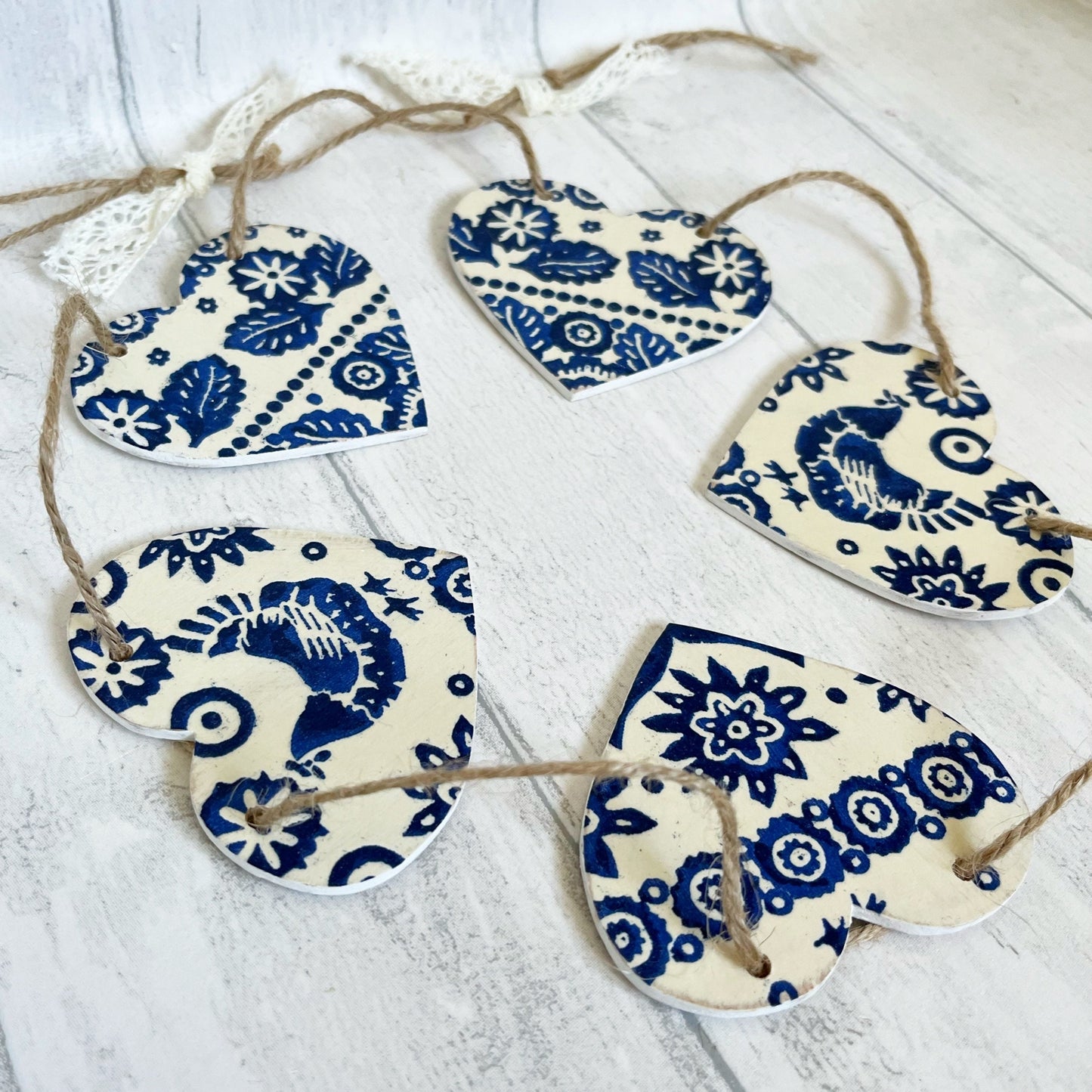 Emma Bridgewater Blue Hen Design Heart Bunting Garland